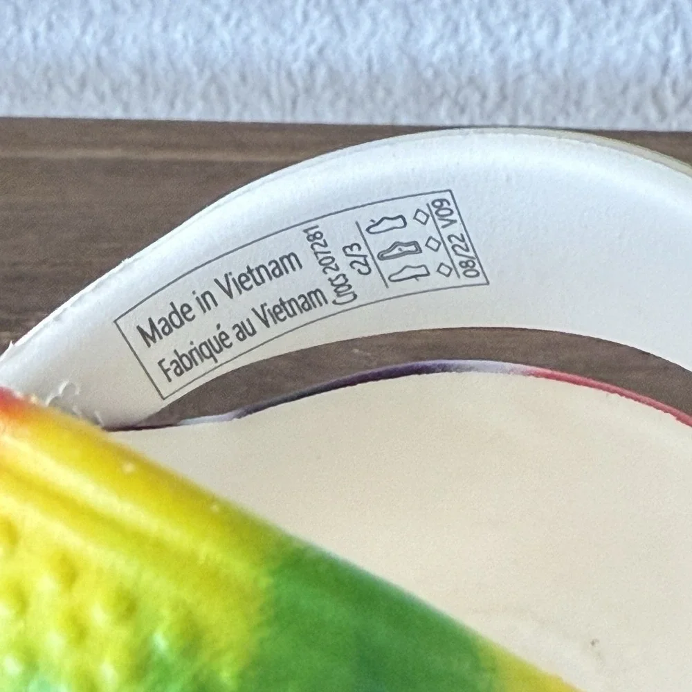 Crocs Classic Tie Dye Clogs Toddler Size‎ C2/3 Multi Color Rainbow Slip On Shoes